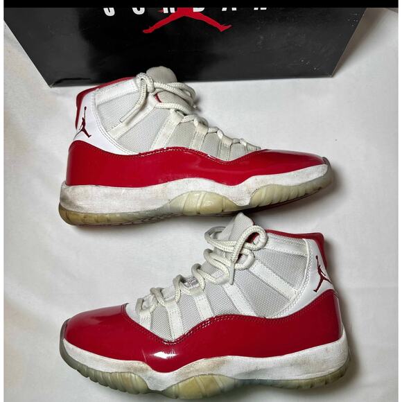 Size 9 - Nike Air Jordan 11 Retro Cherry Men's Shoes Ships Now - Picture 2 of 10